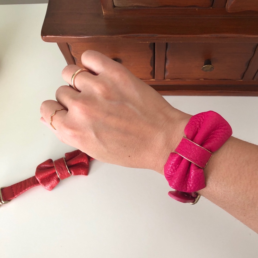 Leather bow buckle bracelets - Picture 2 of 5